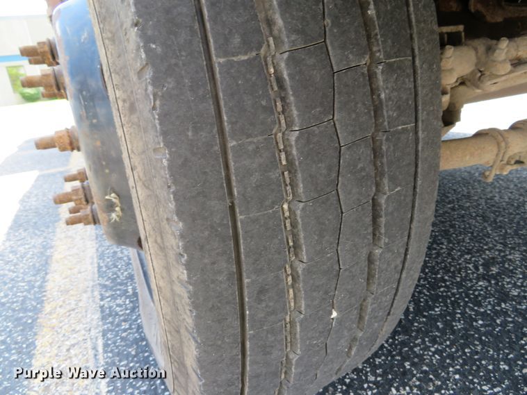 image for item DE8242 2006 Ford F450 Super Duty XL Crew Cab flat dump bed truck