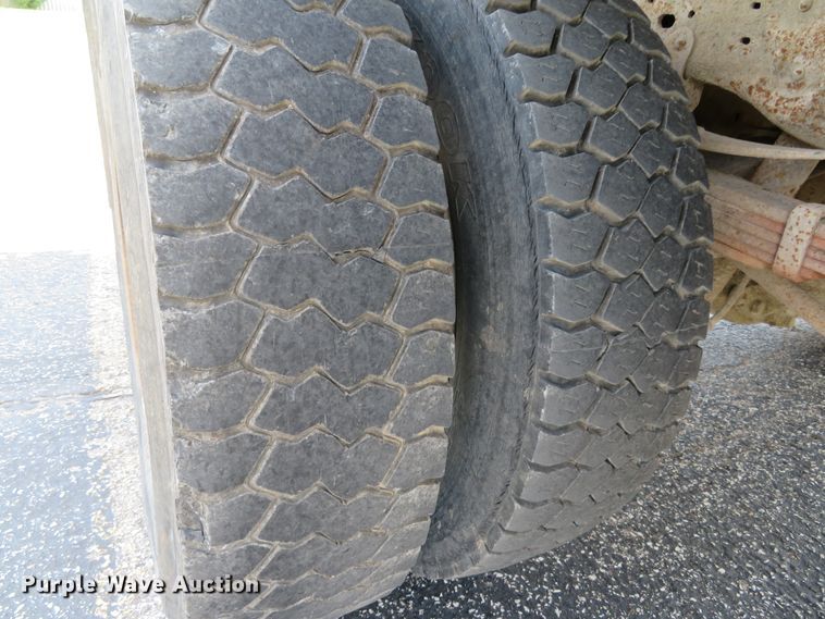 image for item DE8242 2006 Ford F450 Super Duty XL Crew Cab flat dump bed truck