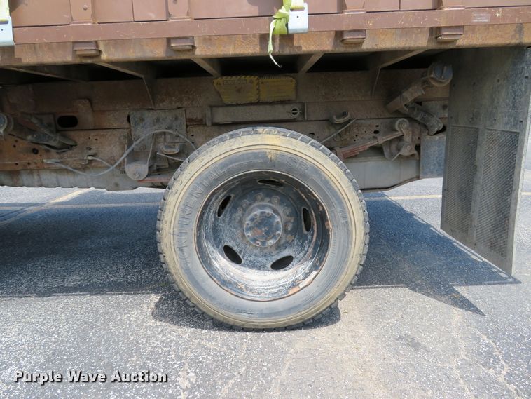 image for item DE8242 2006 Ford F450 Super Duty XL Crew Cab flat dump bed truck