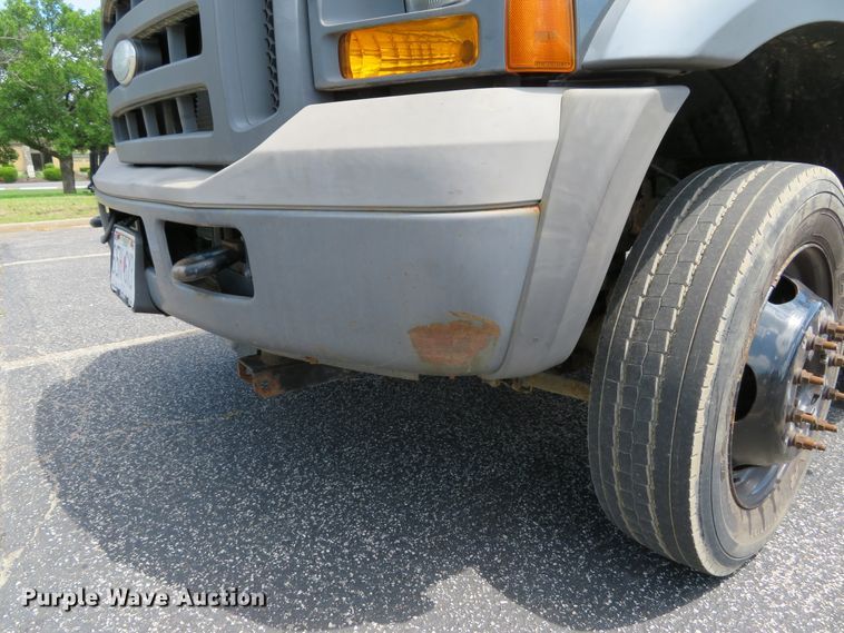 image for item DE8243 2005 Ford F450 Super Duty XL Crew Cab flat dump bed truck