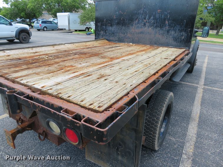 image for item DE8243 2005 Ford F450 Super Duty XL Crew Cab flat dump bed truck