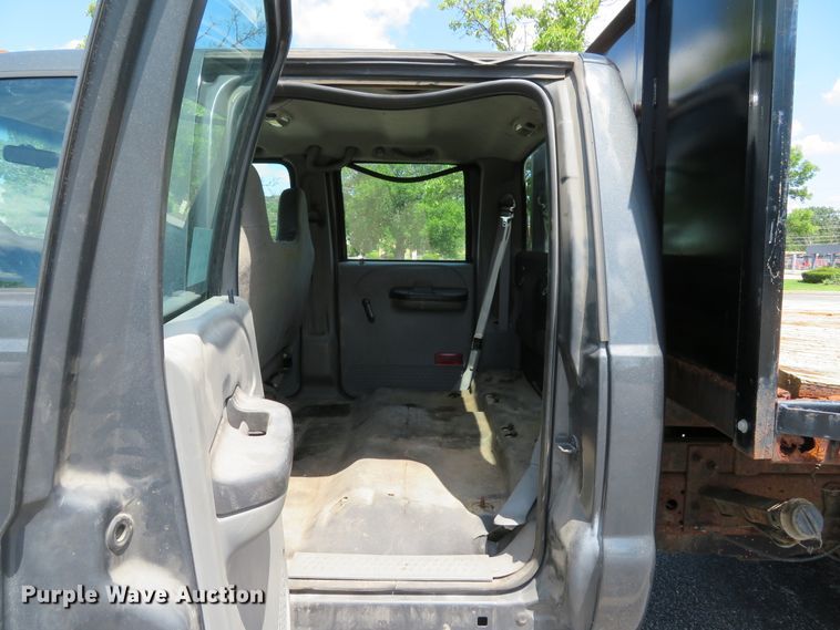 image for item DE8243 2005 Ford F450 Super Duty XL Crew Cab flat dump bed truck