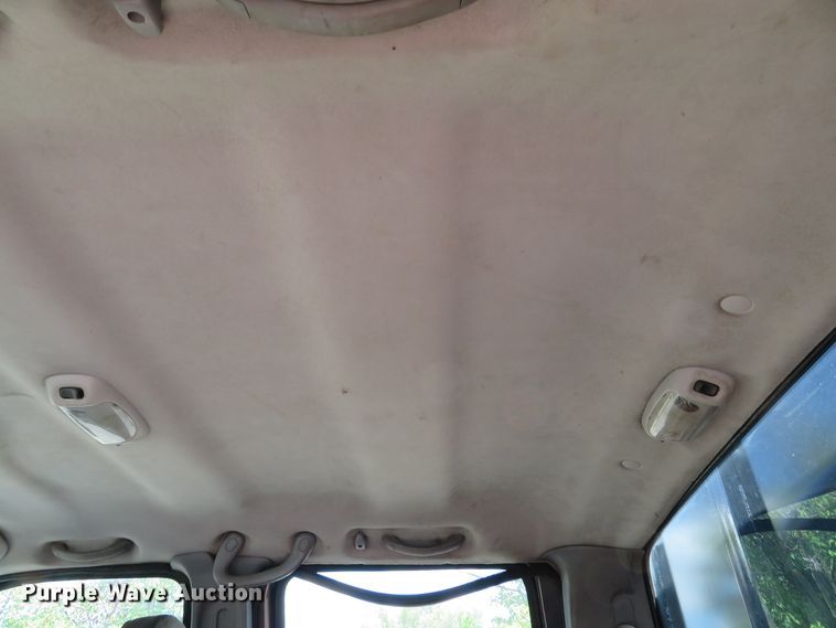 image for item DE8243 2005 Ford F450 Super Duty XL Crew Cab flat dump bed truck