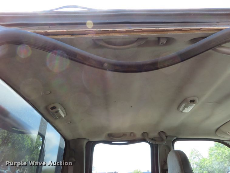 image for item DE8243 2005 Ford F450 Super Duty XL Crew Cab flat dump bed truck