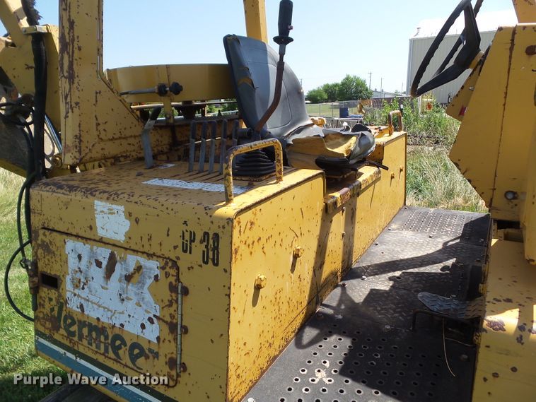 image for item DF0779 1997 Vermeer FLX115 vibratory cable plow