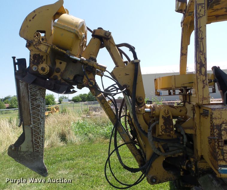 image for item DF0779 1997 Vermeer FLX115 vibratory cable plow