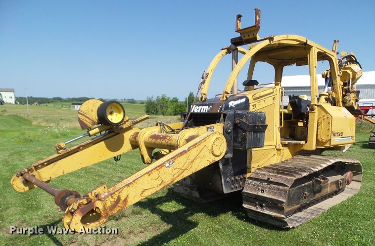 image for item DF0780 1999 Vermeer P125 vibratory cable plow