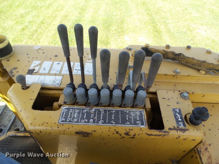 image for item DF0780 1999 Vermeer P125 vibratory cable plow