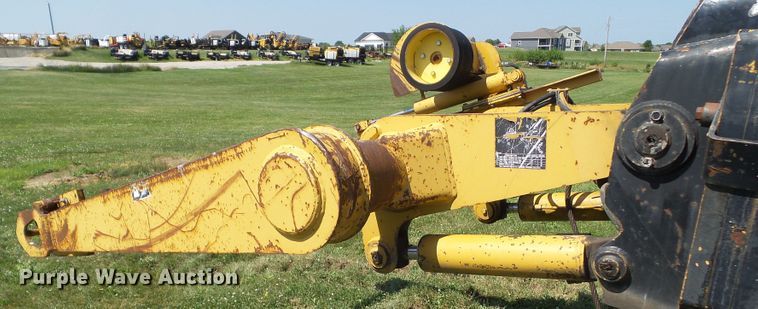 image for item DF0780 1999 Vermeer P125 vibratory cable plow