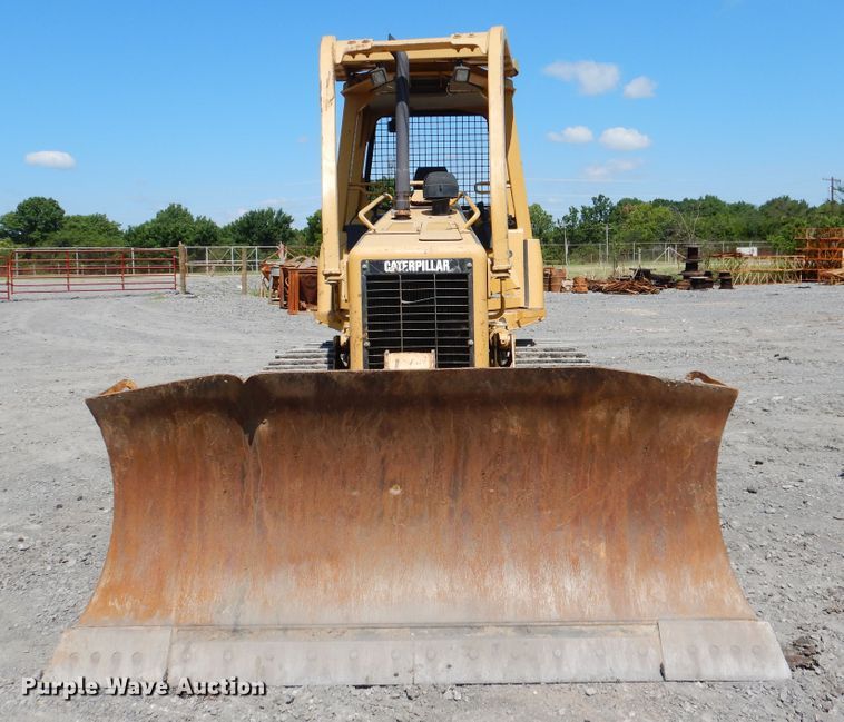 image for item DF2173 2006 Caterpillar D5G XL dozer