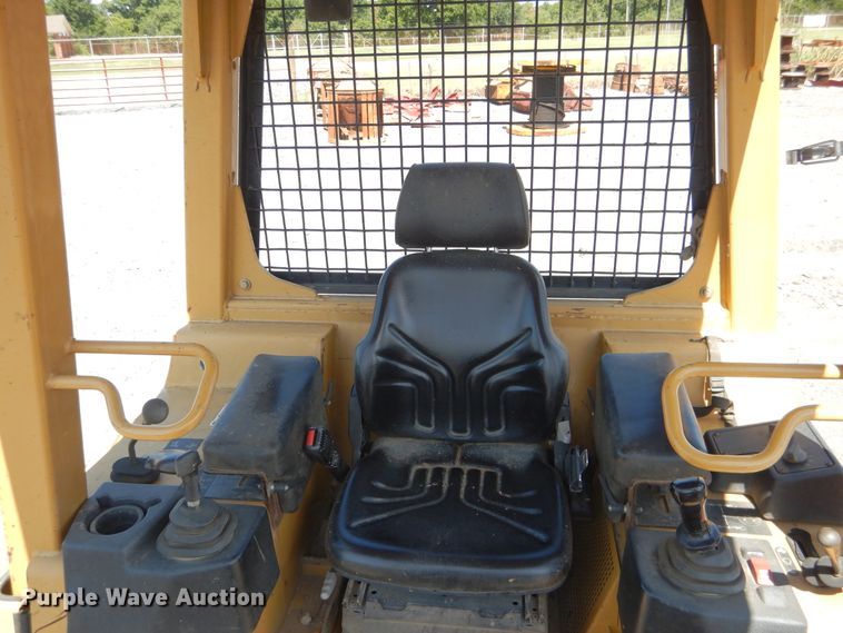 image for item DF2173 2006 Caterpillar D5G XL dozer