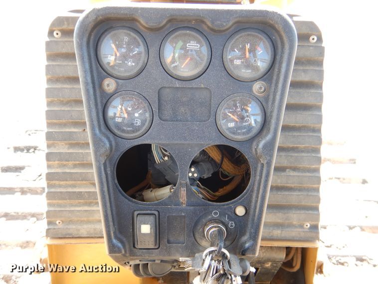 image for item DF2173 2006 Caterpillar D5G XL dozer