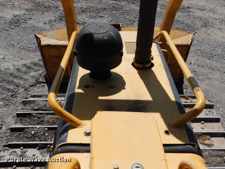 image for item DF2173 2006 Caterpillar D5G XL dozer