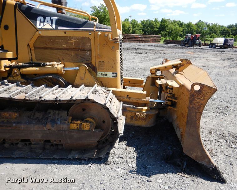 image for item DF2173 2006 Caterpillar D5G XL dozer