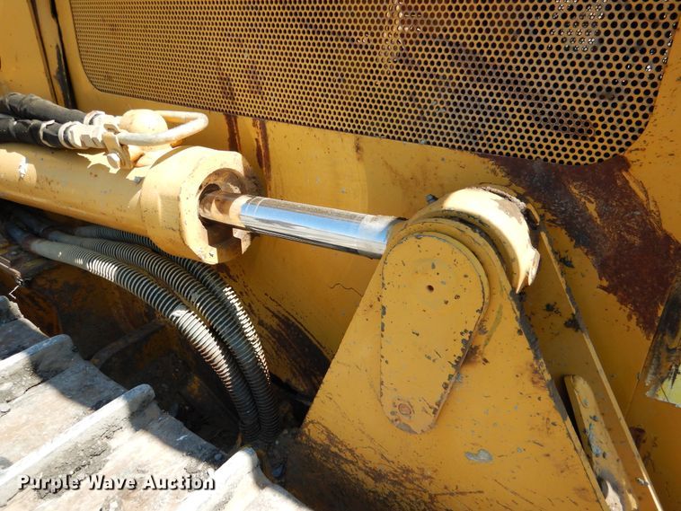 image for item DF2173 2006 Caterpillar D5G XL dozer