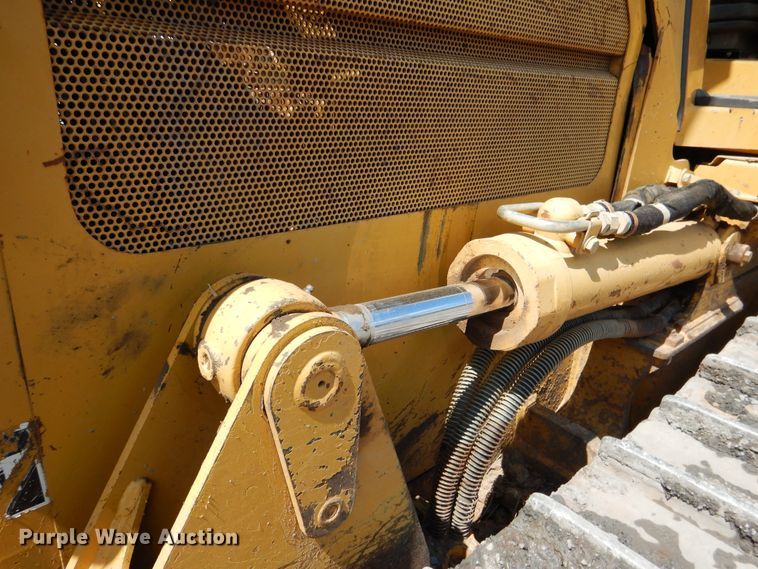image for item DF2173 2006 Caterpillar D5G XL dozer