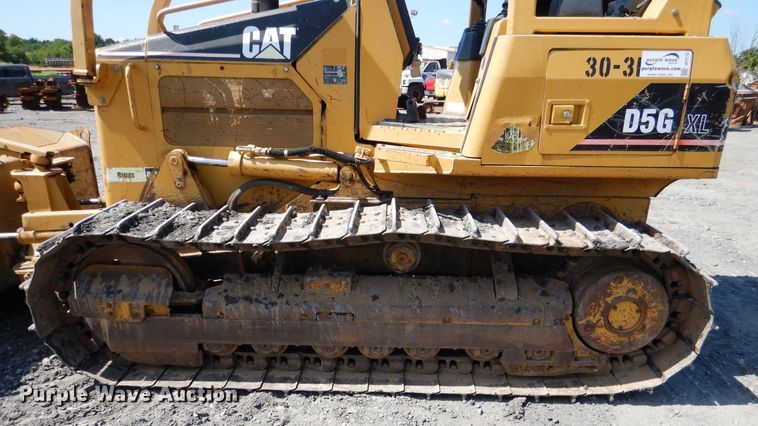 image for item DF2173 2006 Caterpillar D5G XL dozer