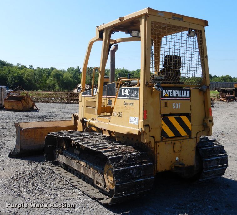 image for item DF2174 2001 Caterpillar D4C LGP dozer