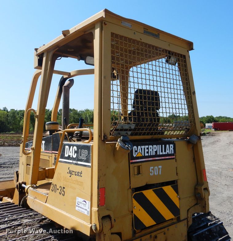 image for item DF2174 2001 Caterpillar D4C LGP dozer