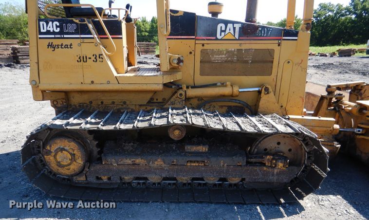 image for item DF2174 2001 Caterpillar D4C LGP dozer