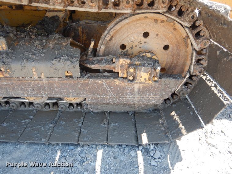 image for item DF2174 2001 Caterpillar D4C LGP dozer