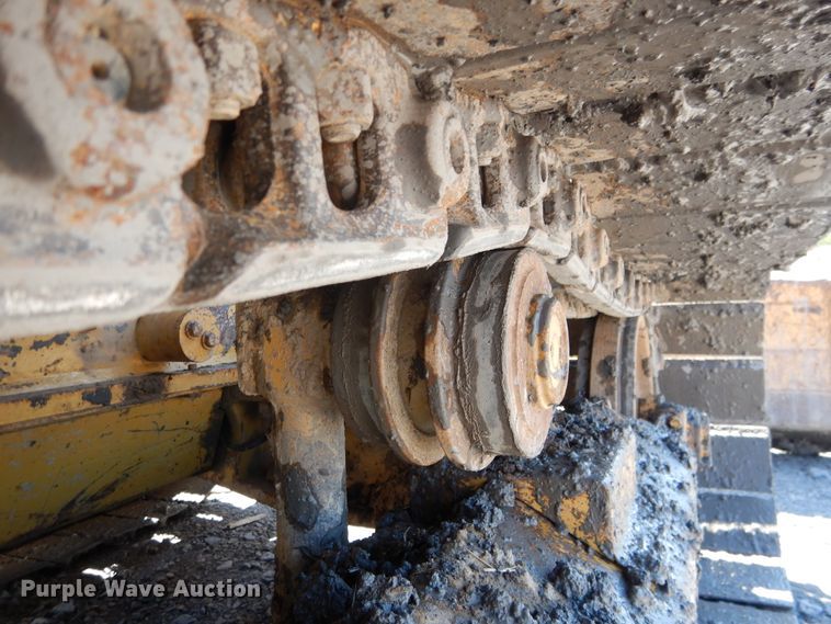 image for item DF2174 2001 Caterpillar D4C LGP dozer