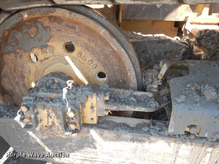 image for item DF2174 2001 Caterpillar D4C LGP dozer