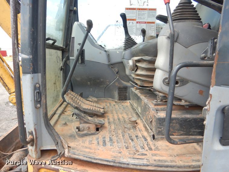 image for item DF2202 2007 Komatsu PC78MR mini excavator