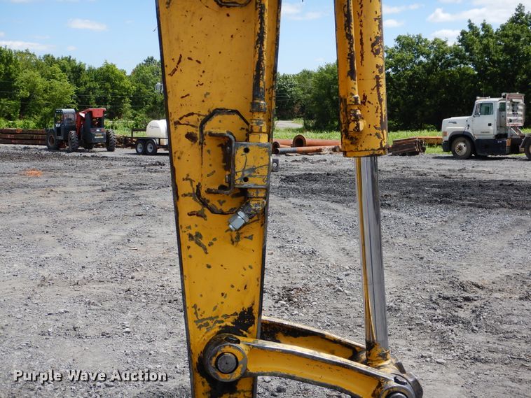 image for item DF2202 2007 Komatsu PC78MR mini excavator