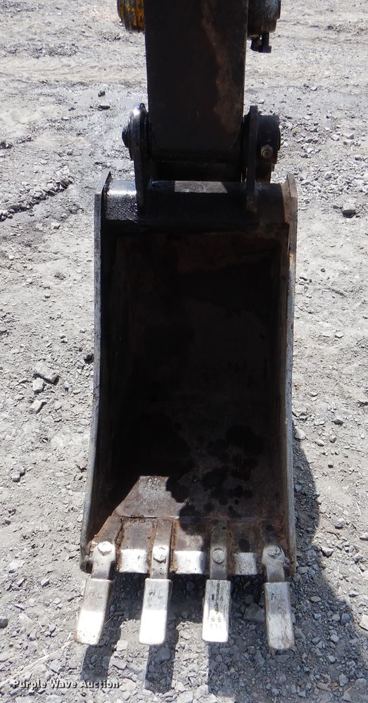 image for item DF2202 2007 Komatsu PC78MR mini excavator