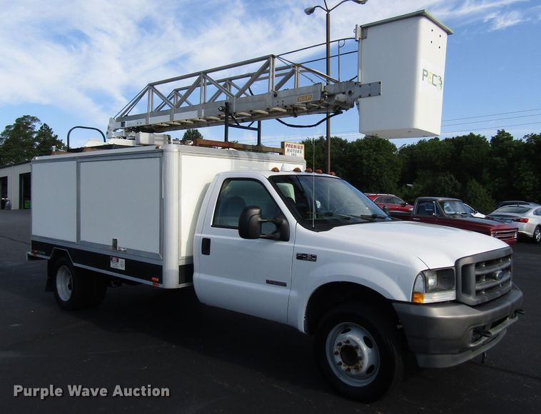 image for item DG1325 2004 Ford F450 Super Duty bucket truck