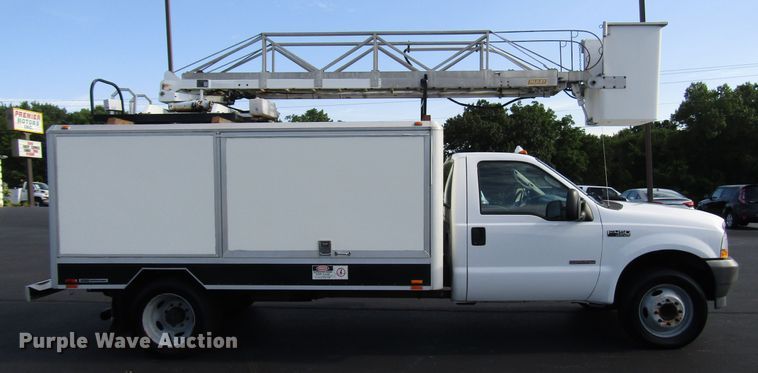 image for item DG1325 2004 Ford F450 Super Duty bucket truck