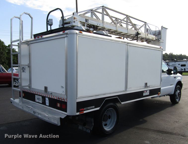 image for item DG1325 2004 Ford F450 Super Duty bucket truck