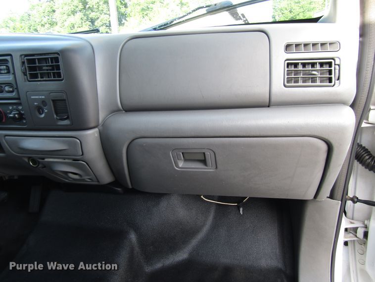 image for item DG1325 2004 Ford F450 Super Duty bucket truck