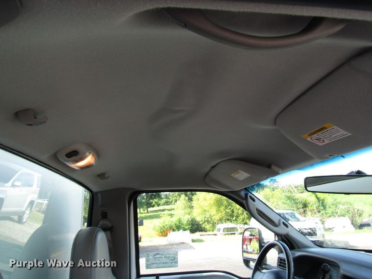 image for item DG1325 2004 Ford F450 Super Duty bucket truck