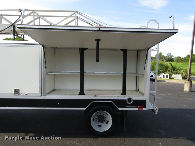 image for item DG1325 2004 Ford F450 Super Duty bucket truck