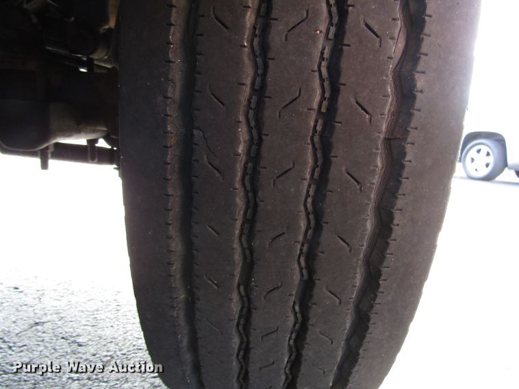 image for item DG1325 2004 Ford F450 Super Duty bucket truck