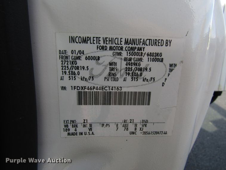 image for item DG1325 2004 Ford F450 Super Duty bucket truck