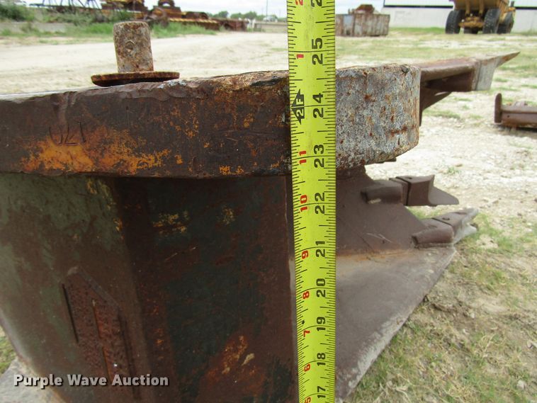 image for item DG1336 Hensley Adco 26V28170 bucket