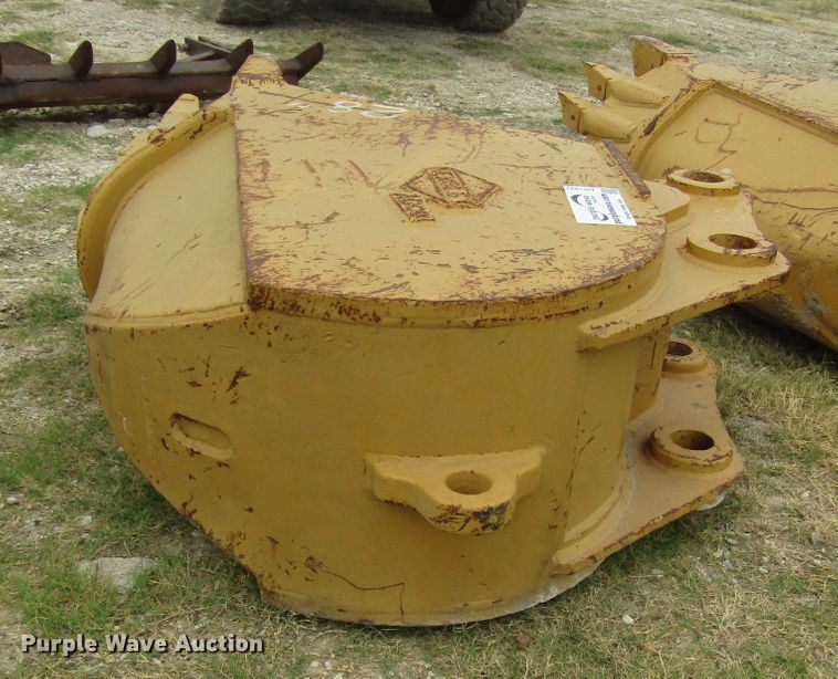 image for item DG1337 Hensley Adco 26R26320CB bucket