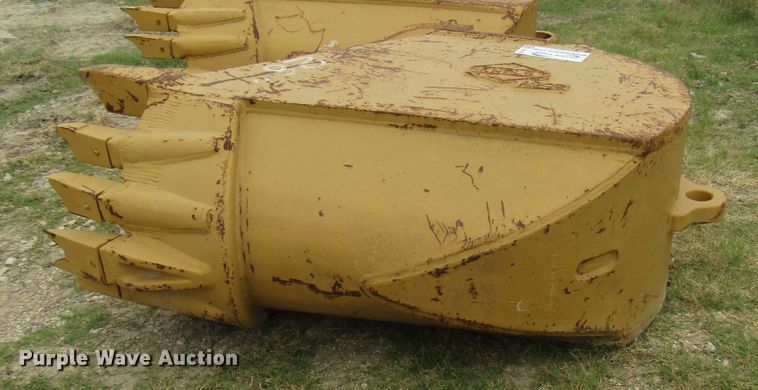 image for item DG1337 Hensley Adco 26R26320CB bucket