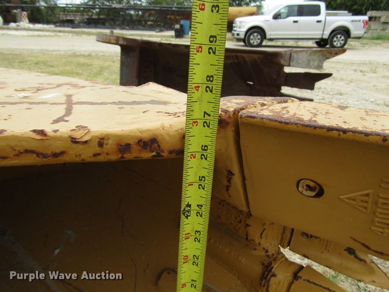 image for item DG1337 Hensley Adco 26R26320CB bucket