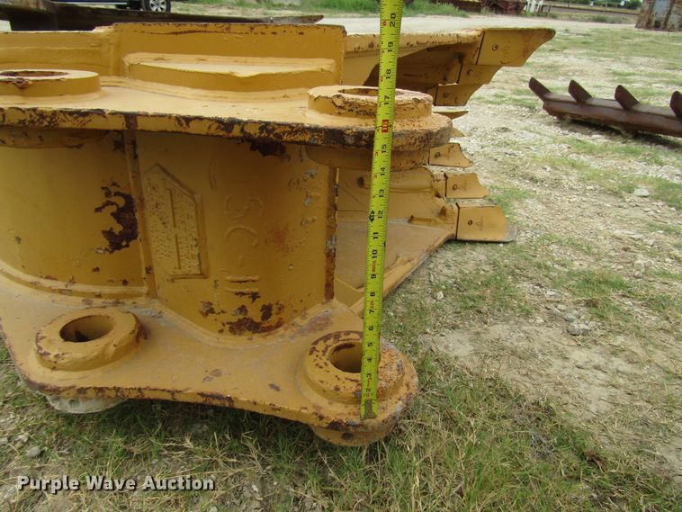 image for item DG1337 Hensley Adco 26R26320CB bucket