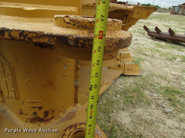 image for item DG1337 Hensley Adco 26R26320CB bucket