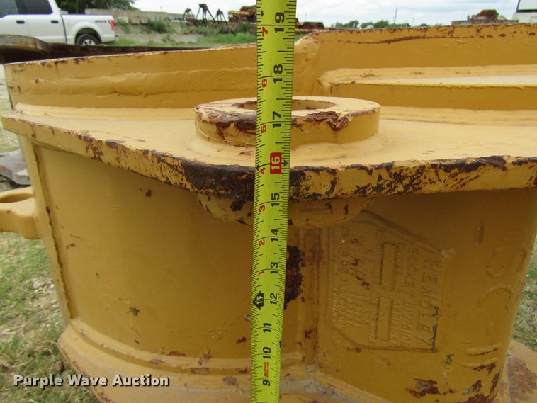 image for item DG1337 Hensley Adco 26R26320CB bucket