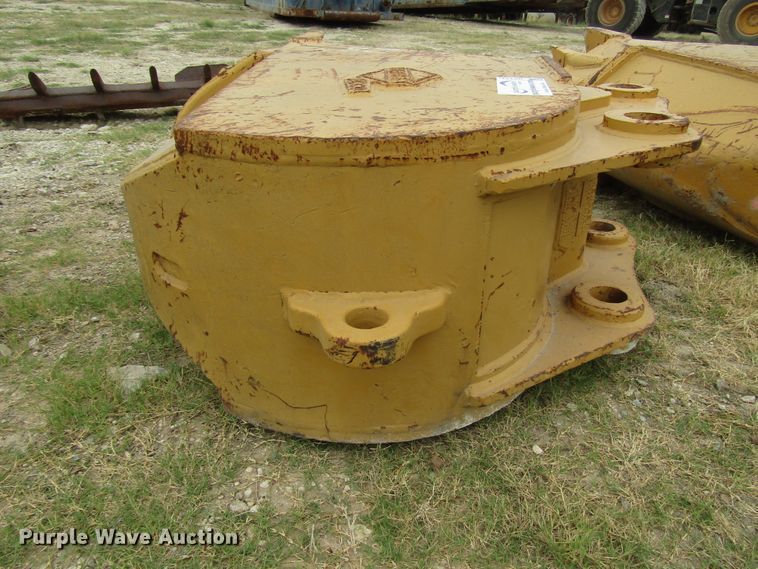 image for item DG1337 Hensley Adco 26R26320CB bucket
