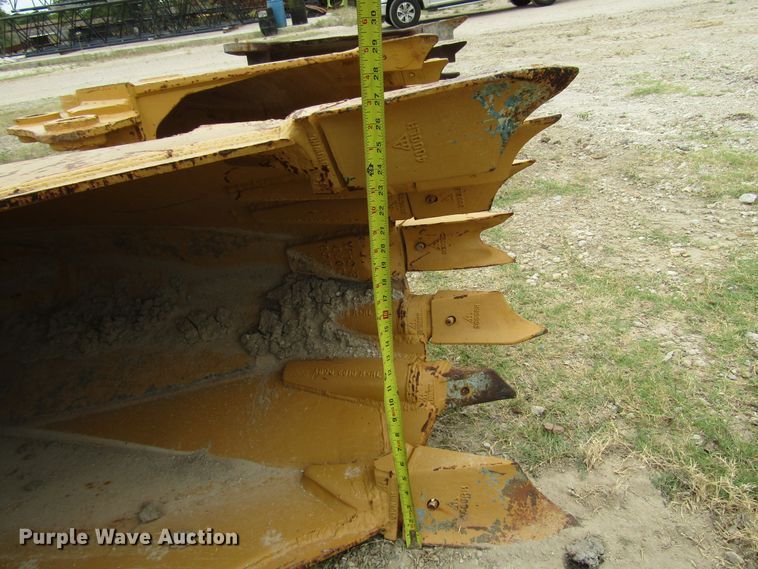 image for item DG1338 Hensley 3R26325C3010 drop bucket