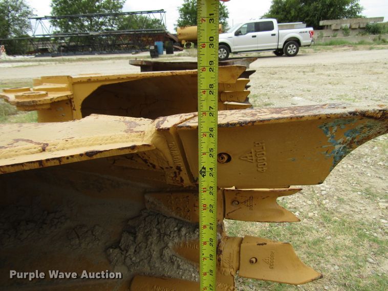 image for item DG1338 Hensley 3R26325C3010 drop bucket