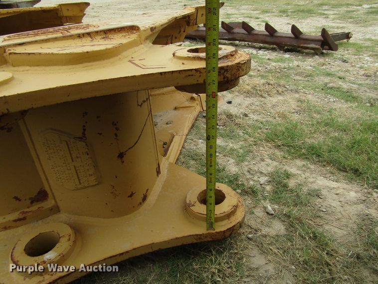 image for item DG1338 Hensley 3R26325C3010 drop bucket