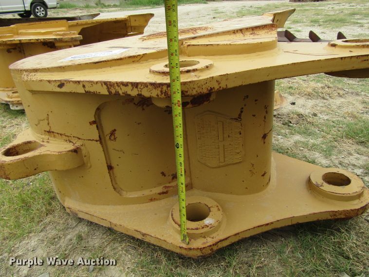 image for item DG1338 Hensley 3R26325C3010 drop bucket